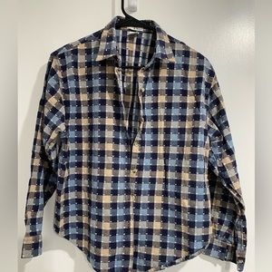 Maggie & Max taupe/tan, blue, white heart plaid button down. Petite Medium